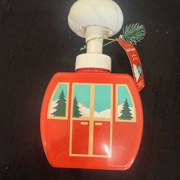 Festive Red Soap Dispenser ( MAKES TREE SHAPED FOAM🌲SO FUN!) with Winter Scene - Picture 6 of 10